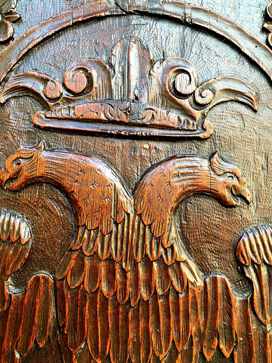 Renaissance Furniture Panel In Patinated Walnut With: Crowned "double-headed Eagle" Framed With Flowers-photo-3