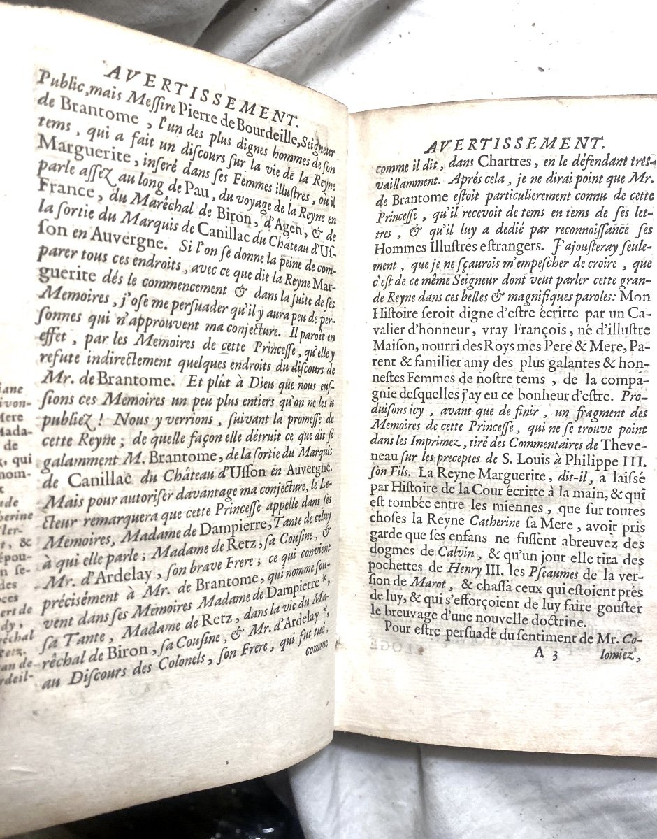 Dans Une Reliure Janséniste "Mémoires De Marguerite De Valois" , 1 Vol. In 12. à La Haye .1715-photo-4