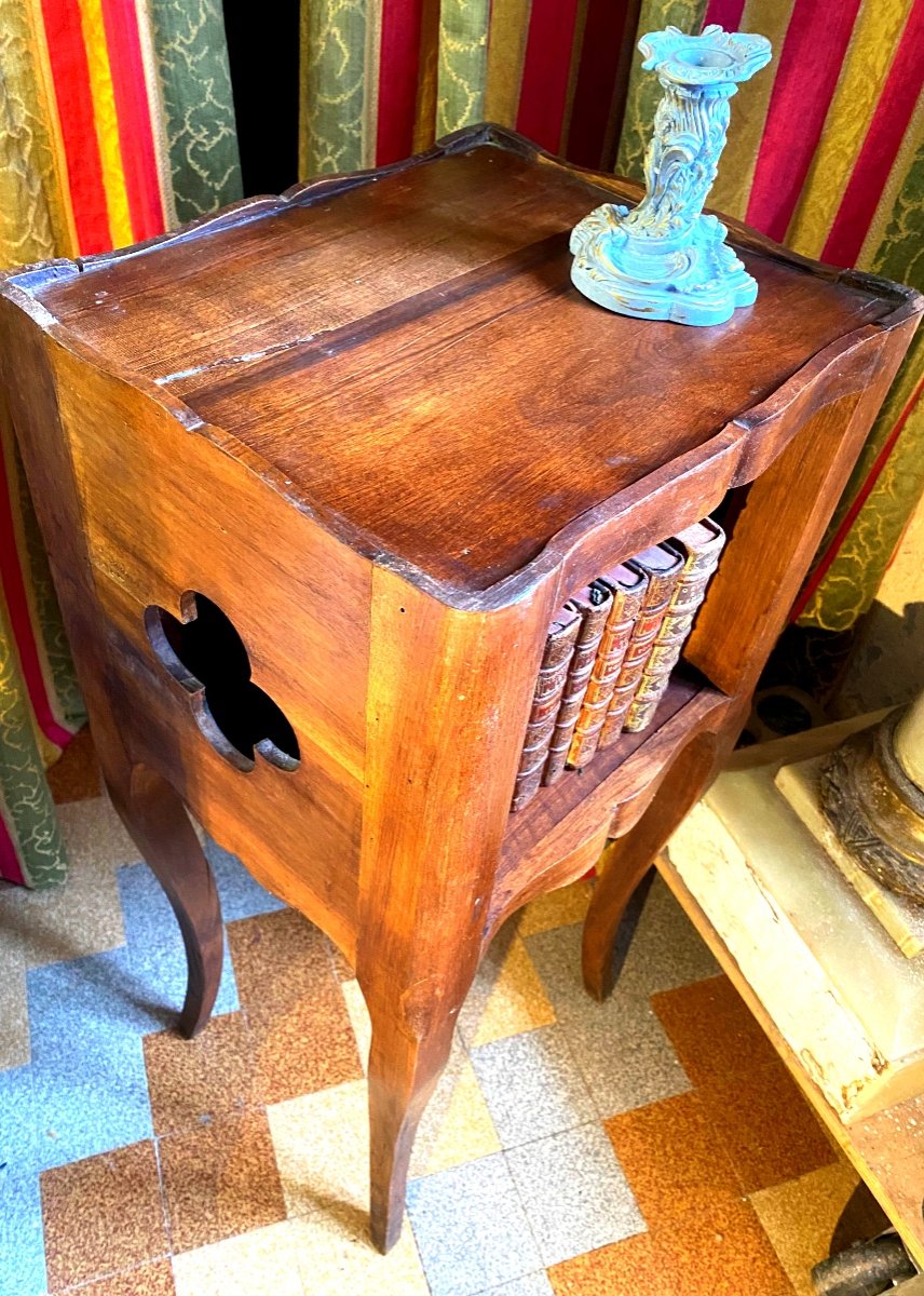 Louis XV Style Walnut Snack Table, Curved Legs, Openwork Niche, Edged Top-photo-3