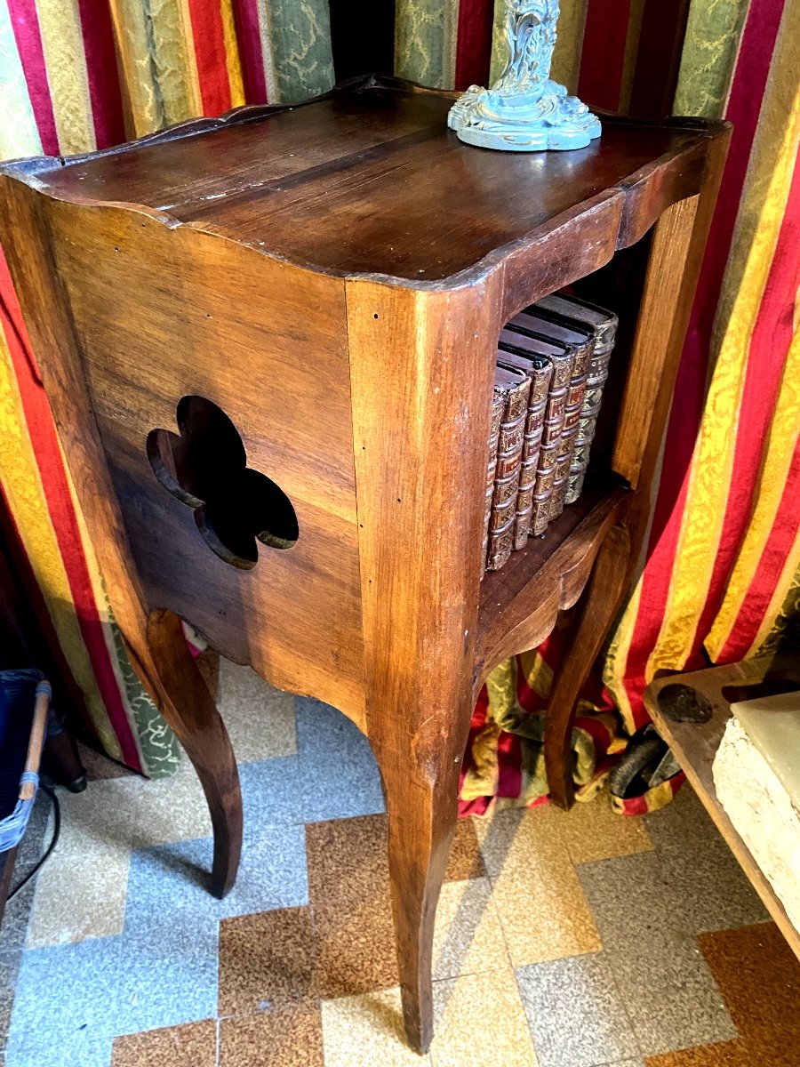 Louis XV Style Walnut Snack Table, Curved Legs, Openwork Niche, Edged Top-photo-5