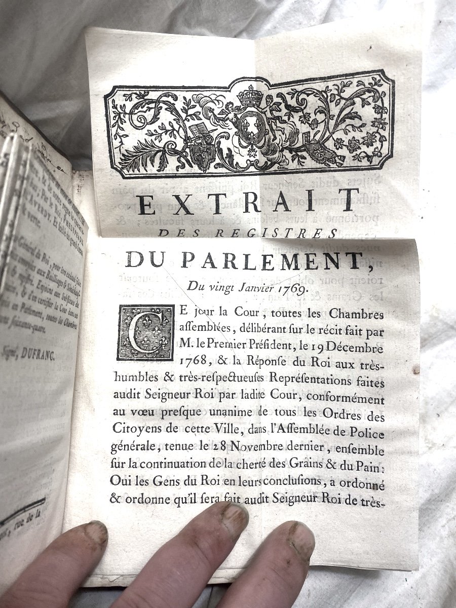 Rare Ensemble De Nombreuses Pièces Réunies En Un Vol.in8 ,sur Le Commerce Du Blé De 1754 à 1769-photo-1