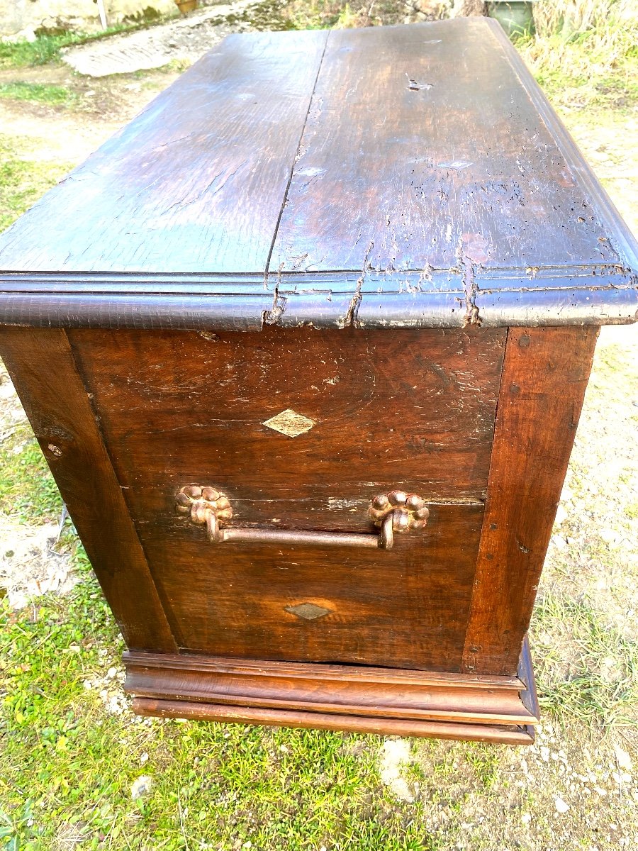 17th Century Walnut Corridor Chest From A Chateau Near Pau Of Small Size Lockable-photo-2