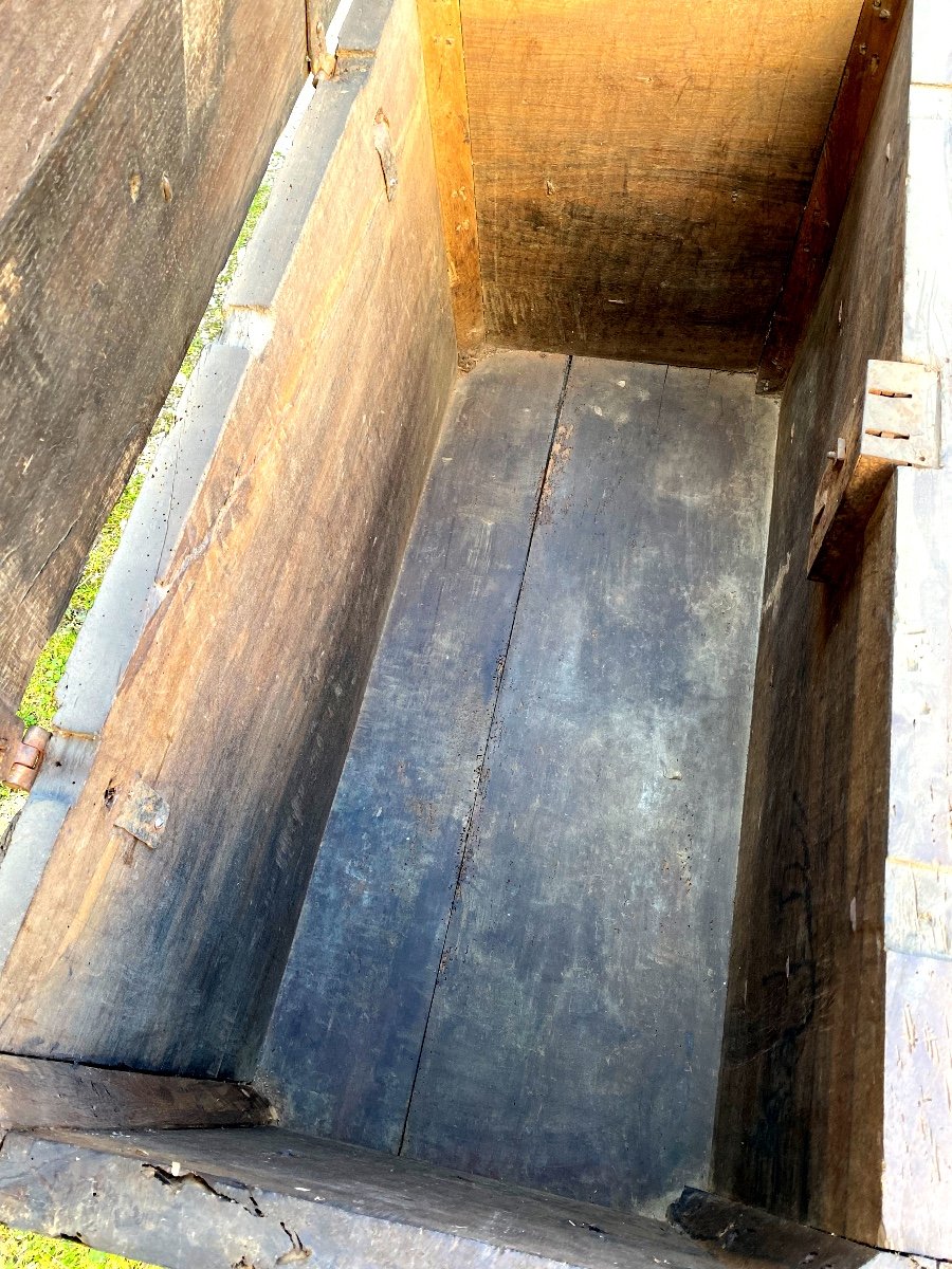 17th Century Walnut Corridor Chest From A Chateau Near Pau Of Small Size Lockable-photo-4