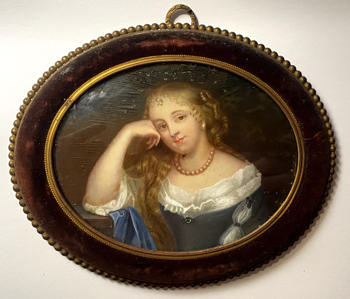 Rare Grande Miniature Ovale  19ème Sur Ivoire Renforcé :"portrait De Jeune Femme" Napoléon III.