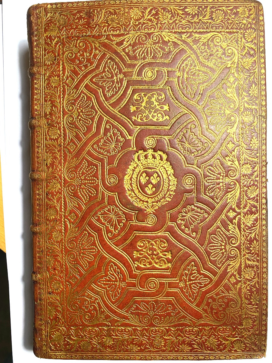 Rare Large In8 Binding, 18th Century, Red Morocco Brass Band Covers With The Arms Of Louis XV