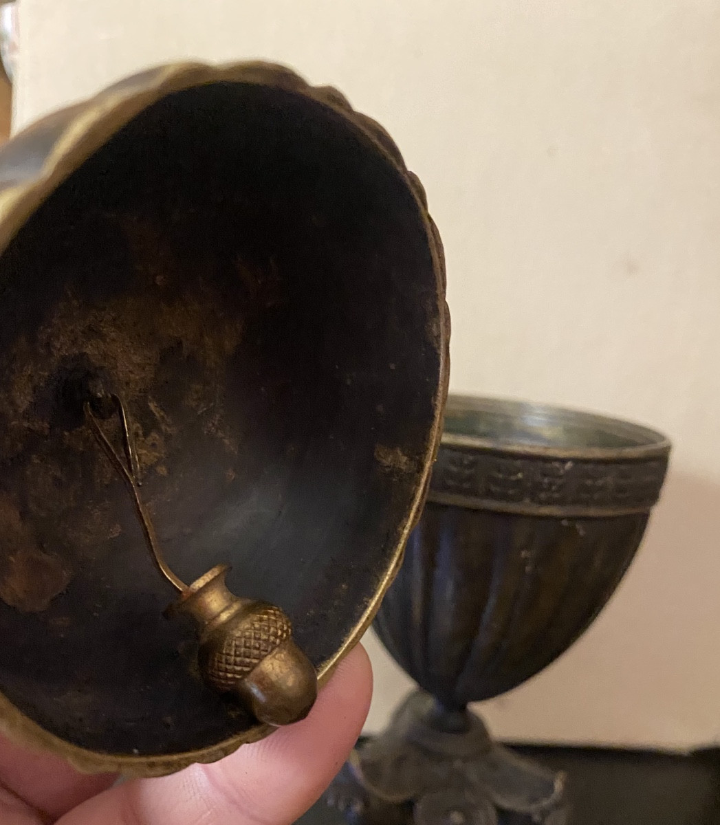 Beautiful Table Bell "egg On Tripod Base" From The Charles X Period, Finely Chiseled And Patinated Bronze-photo-1