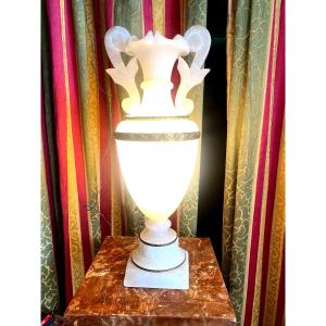  Lampe En Albâtre Italienne ,  Années "60" En Forme De Vase A Large Col éclairant En Son Centre