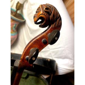 Very Fine 18th Century German Baroque Violin Carved Chimera Head Fang With Box