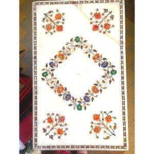 Beautiful White Marble Flower Tray Inlaid With Fine Stones And Indian Mother-of-pearl, 1st Part Of The 20th Century