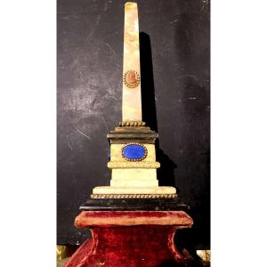 Bel Obélisque De Table En Onyx Marbres De Carrare Blanc Et Noir , Bronze Et Lapis -lazuli 19ème