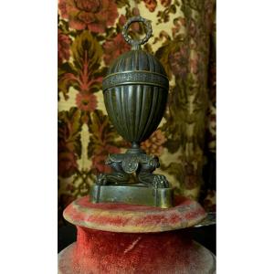 Beautiful Table Bell "egg On Tripod Base" From The Charles X Period, Finely Chiseled And Patinated Bronze