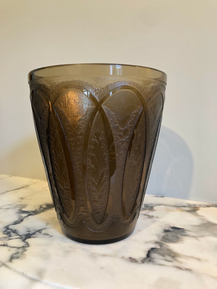 Daum Vase With Stylized Smoked Decor-photo-2