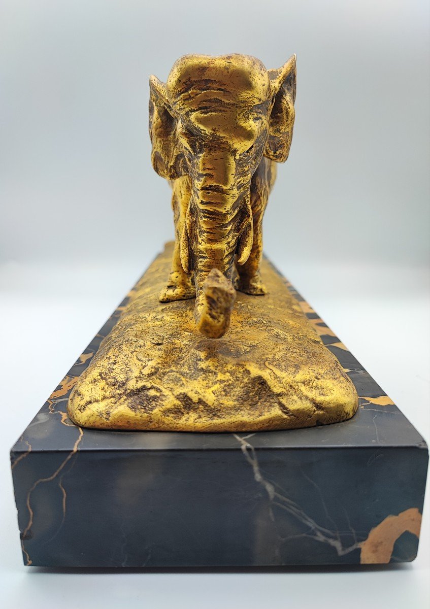 Guido Cacciapuoti -  L'éléphant Et Son Petit En Bronze Doré-photo-3