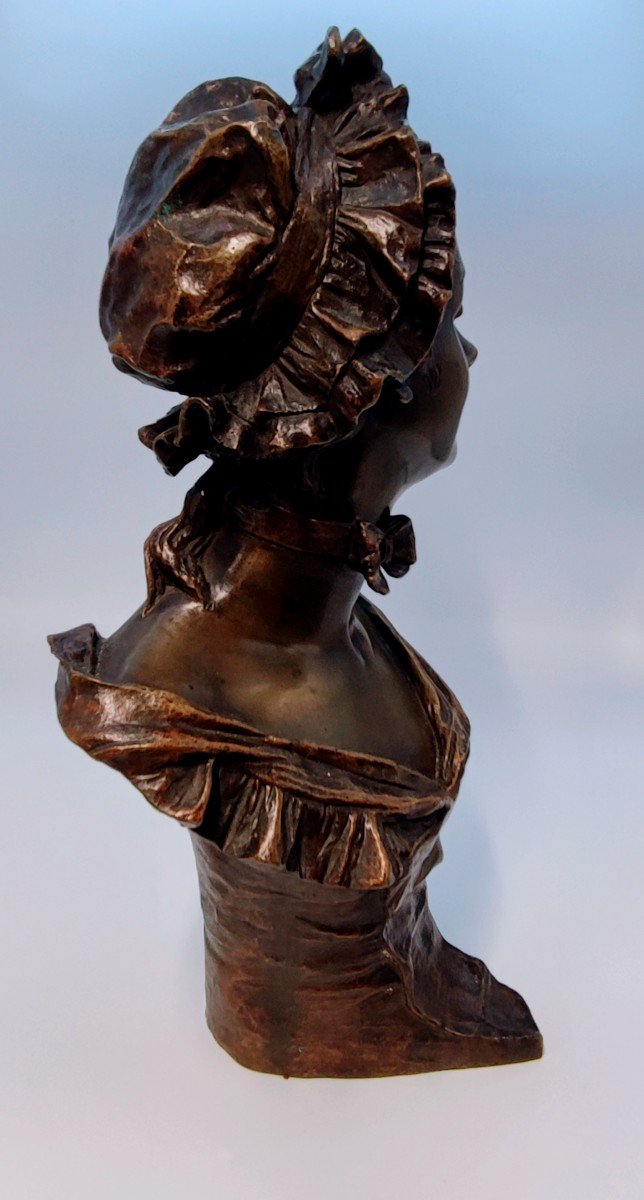 Georges Van Der Straeten - Bronze " Marinette "  La Jeune Femme Au Nœud Papillon  -photo-3