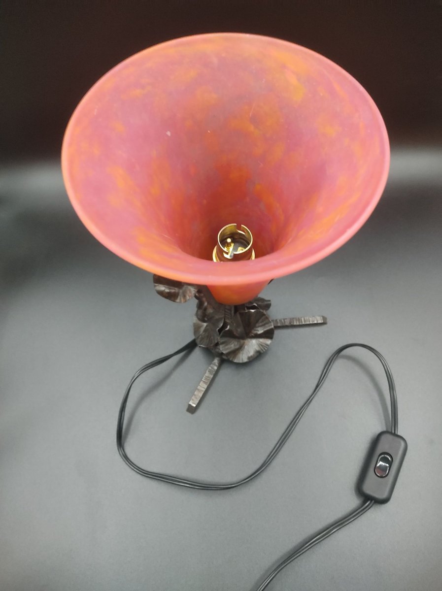 Daum Nancy - Beautiful Tulip Lamp -photo-3