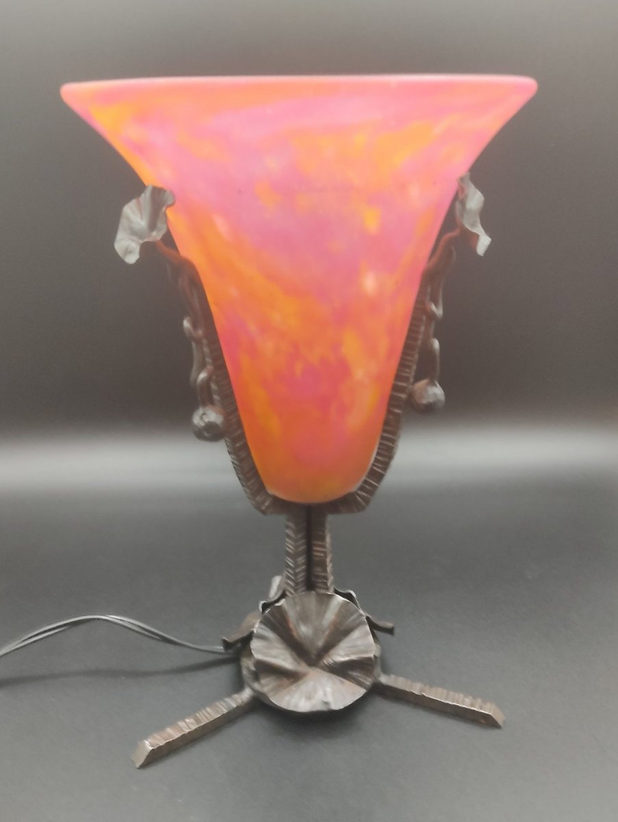 Daum Nancy - Beautiful Tulip Lamp 