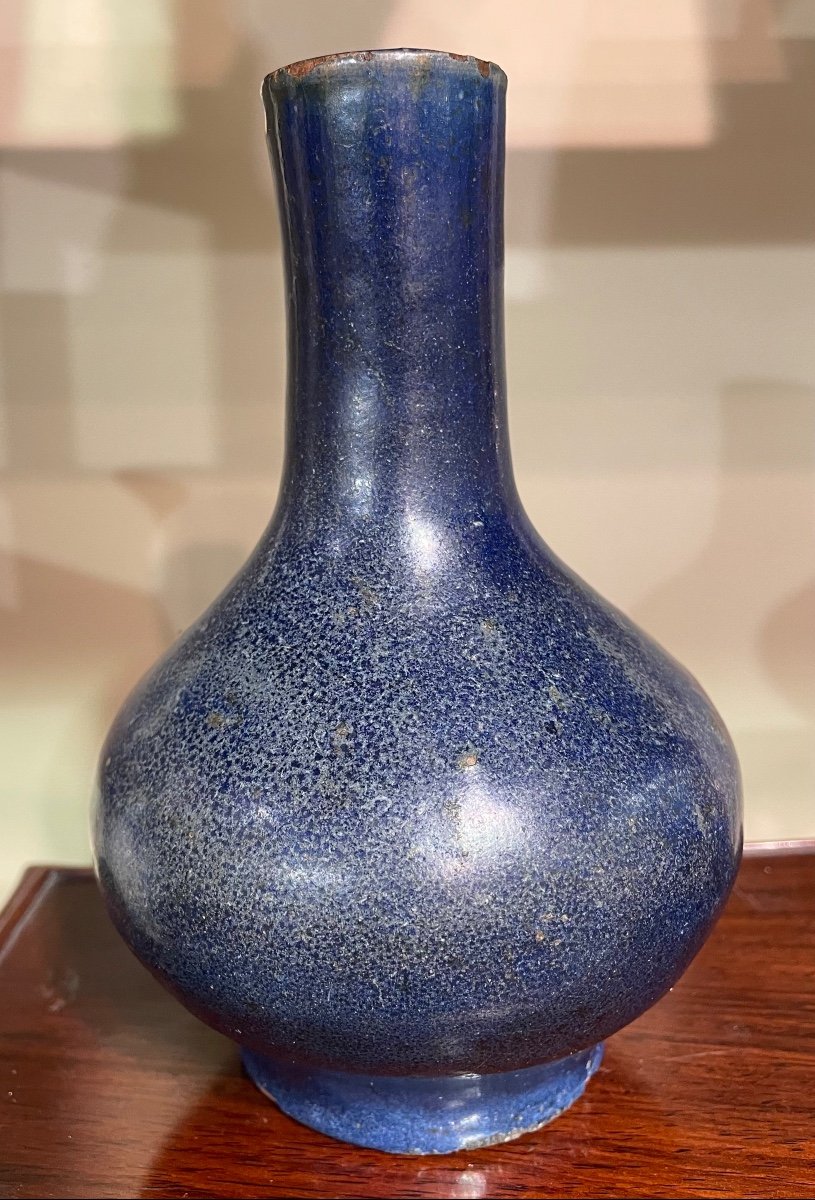 18th Century Chinese Blue Monochrome Bottle Vase-photo-2