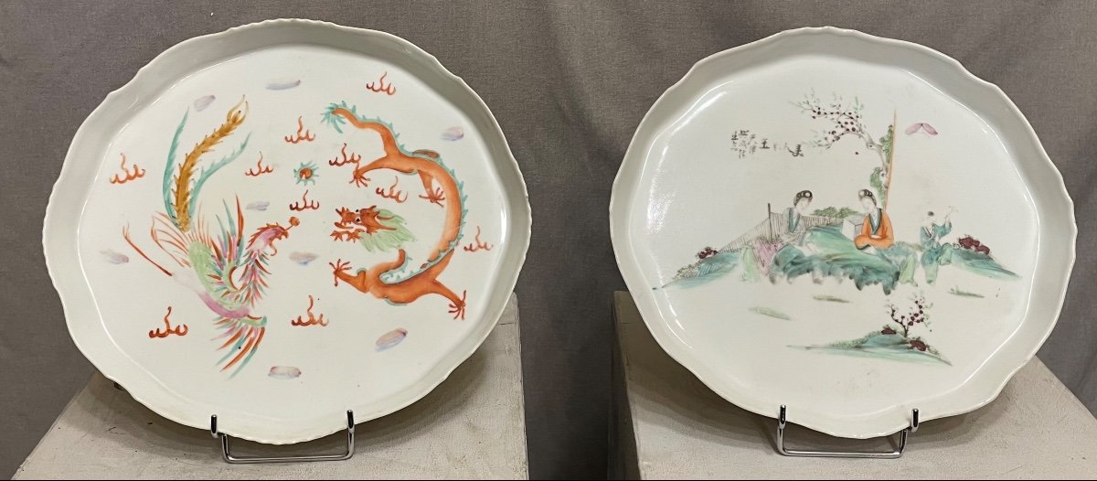 Paire De Plateaux En Porcelaine De Chine XXème Siècle