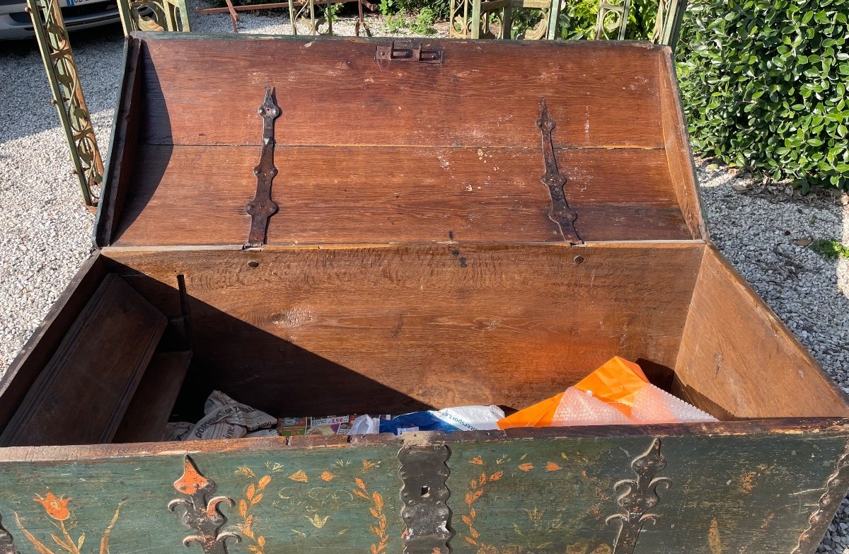 17th Century Flemish Painted Chest-photo-1