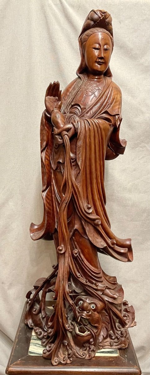 Grand Guanyin En Bois Du XXe Siècle