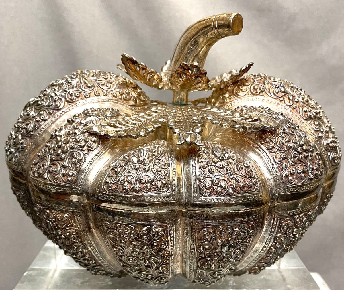 20th Century Burmese Silver Gourd-photo-2