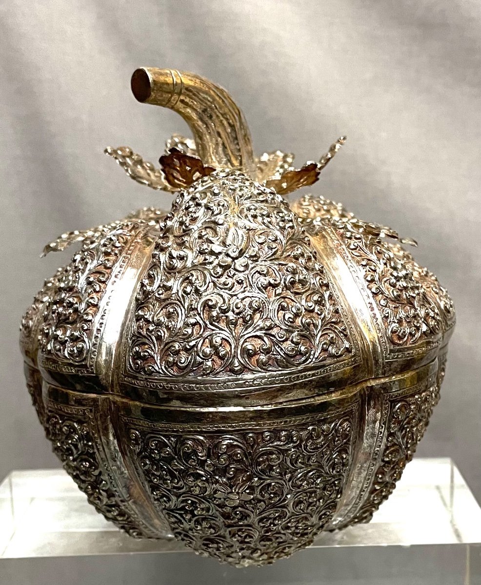 20th Century Burmese Silver Gourd-photo-4