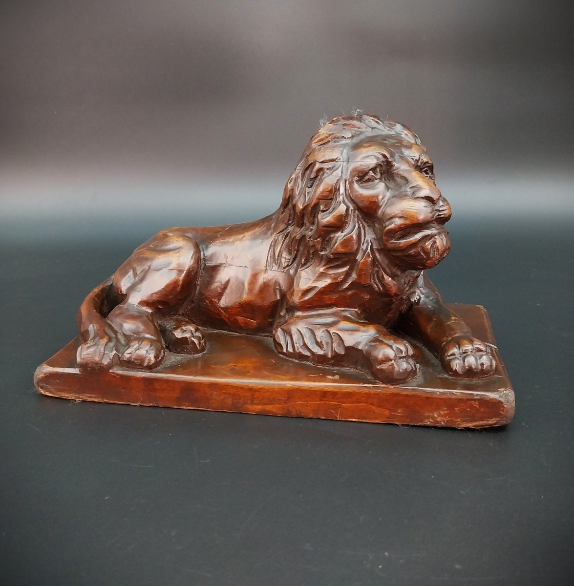 Sculpture Of A Hand-carved Wooden Lion, 19th Century. -photo-2