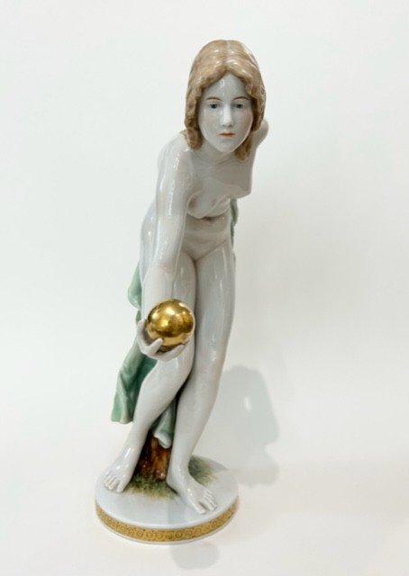 Sitzendorf Porcelain - Young Girl With The Golden Ball-photo-6