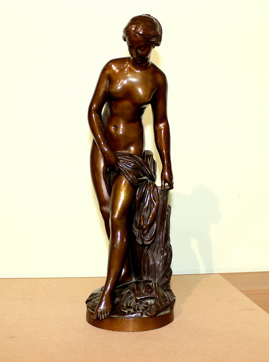 Etienne Maurice Falconet (1716-1791 France)  D'après Statue En Bronze Patiné Foncé d'Une Femme 
