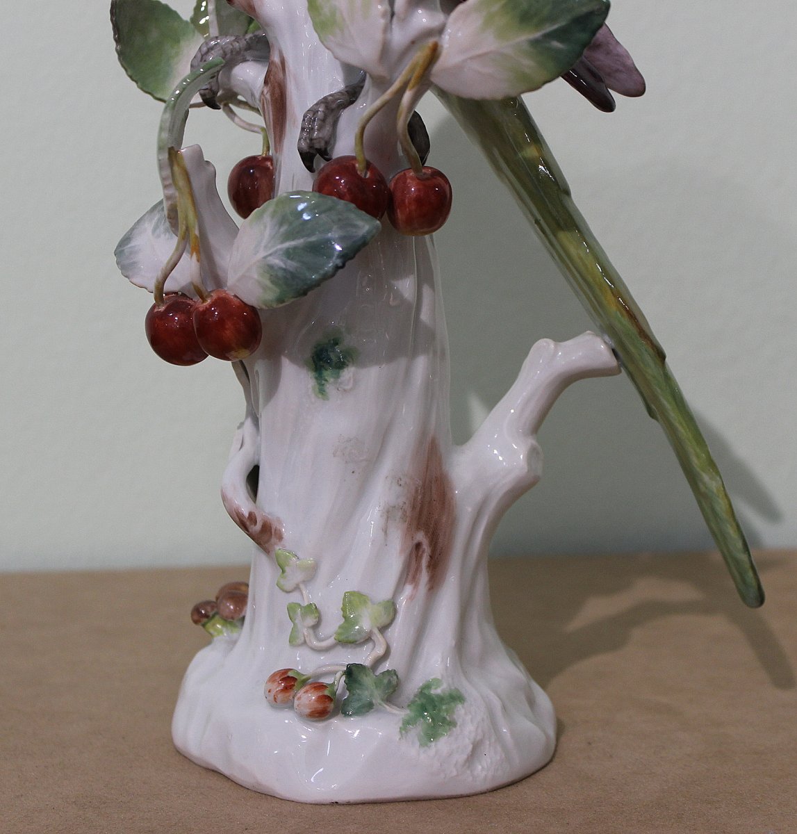 Proantic Meissen Porcelain Statue Of An Art Deco Cherry Parrot Height