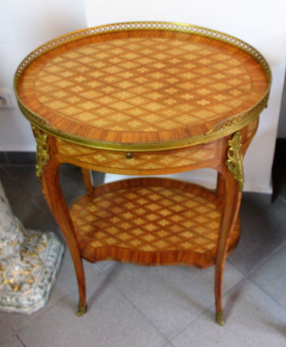 French Oval Salon Table In Checkerboard Veneer And Gilt Bronze-photo-2