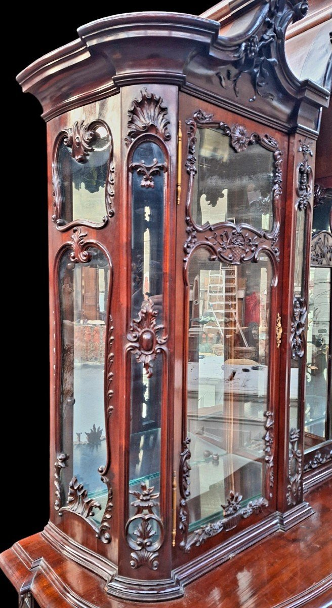 A Beautiful Louis XV Style Mahogany Display Cabinet.-photo-6