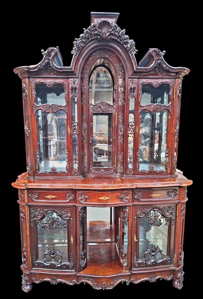 A Beautiful Louis XV Style Mahogany Display Cabinet.