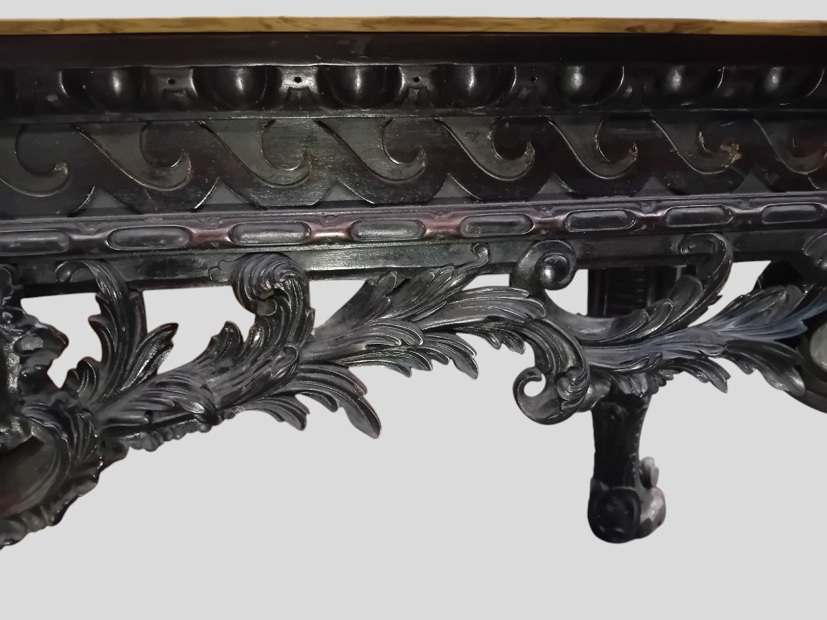 A Large, Highly Carved Console -photo-1