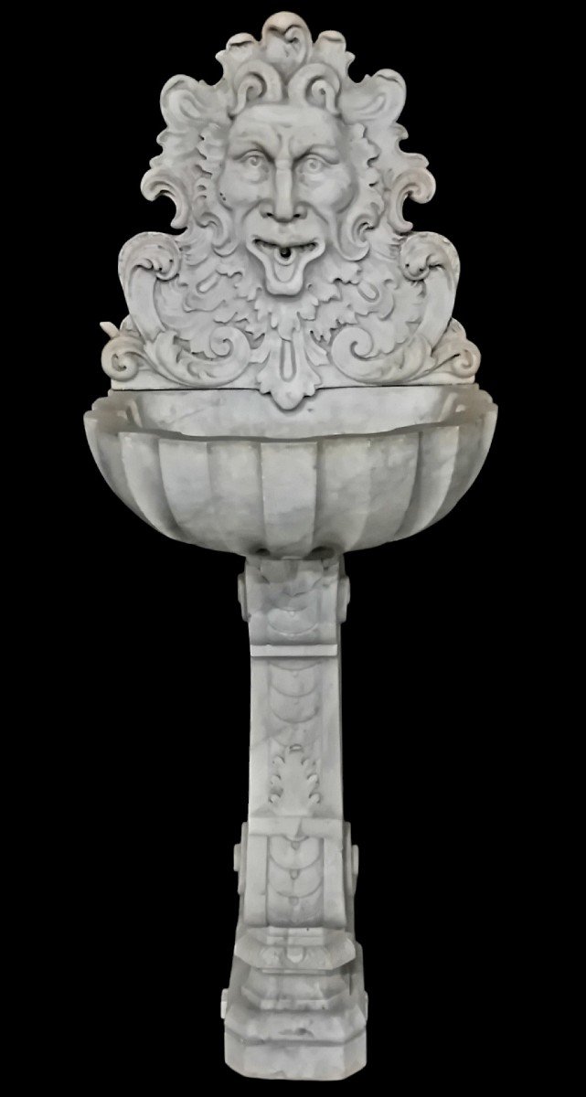 Carved Wall Fountain  In  Carrara Marble-photo-1