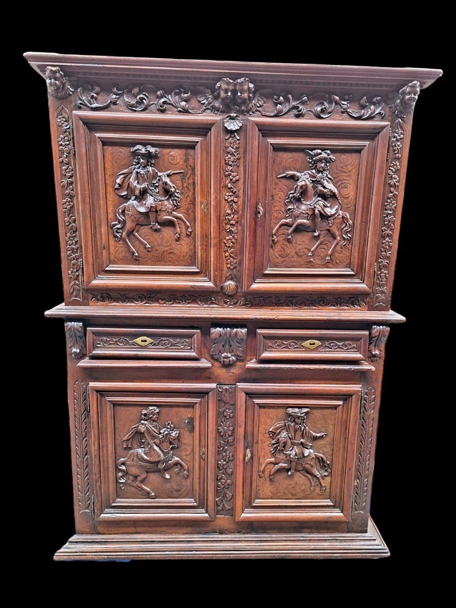 18th Century Walnut Buffet -photo-3