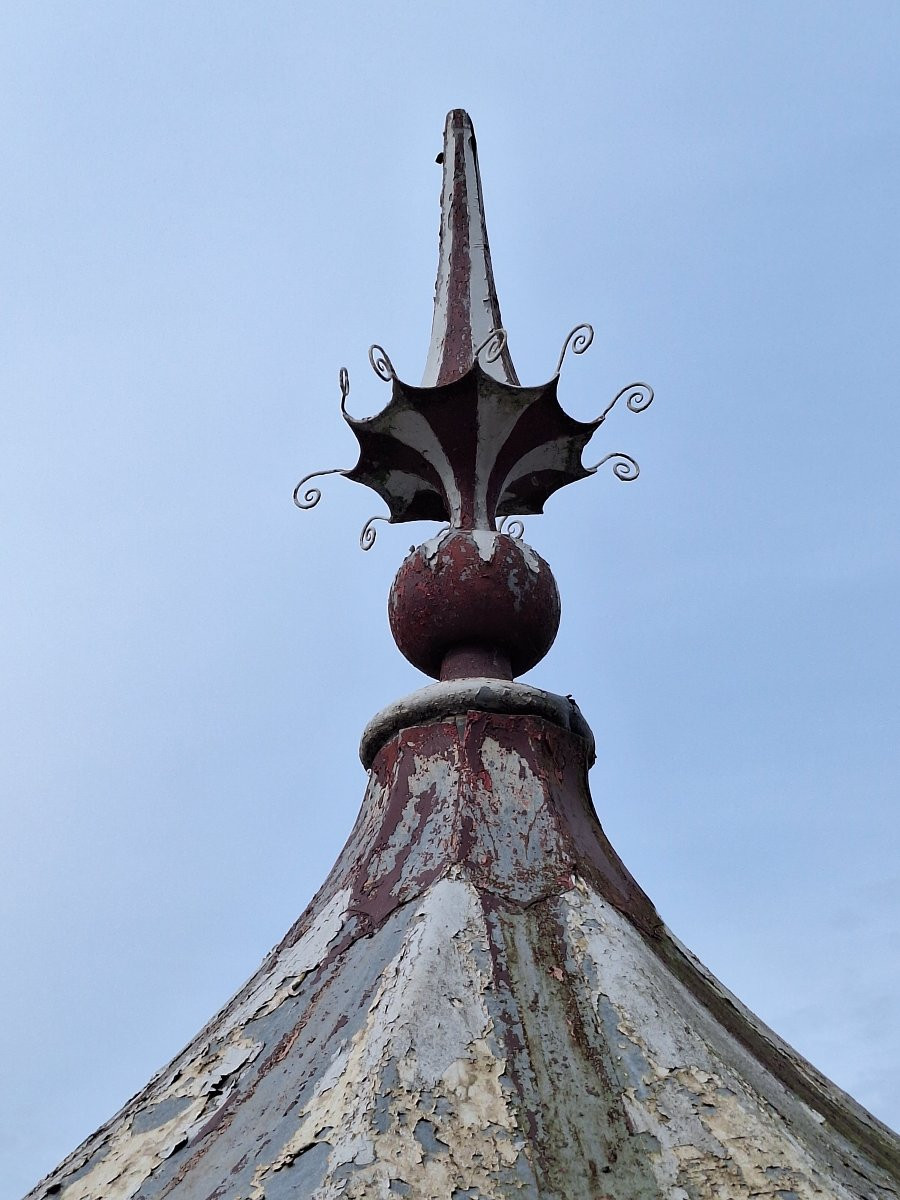 A "pagoda" Pergola Made Of Zinc And Cast Iron.-photo-4