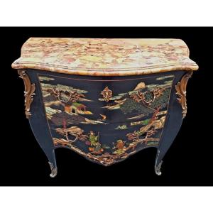 Commode De Style Louis XV En Laque De Chine