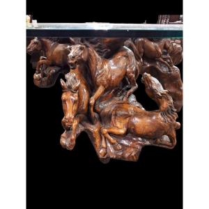 Table En Noyer De  Qualite Avec Des Chevaux Sculpté 