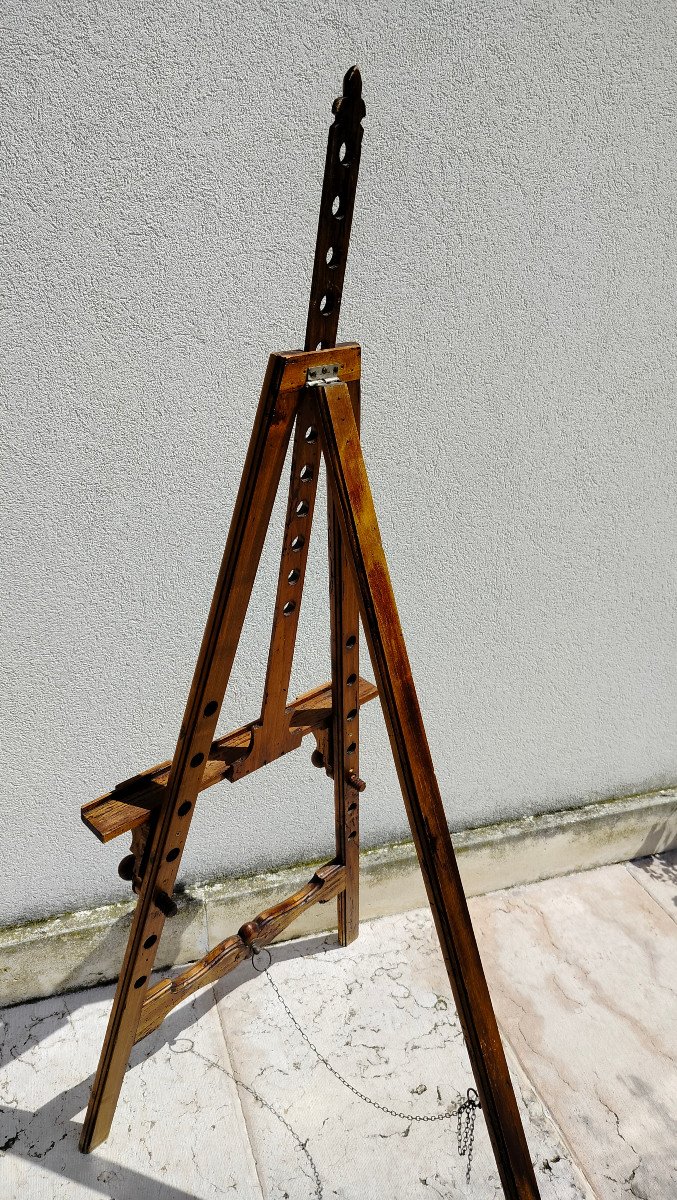 Wood Easel -photo-1