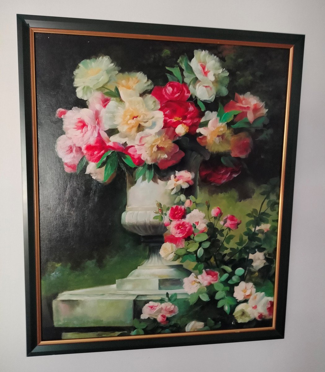 Still Life Roses In A Medicis Vase