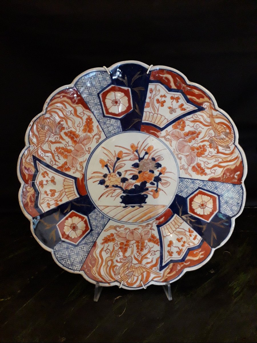 Plat Arita-Imari porcelaine 19ème s. Diam. 30,5 Cm