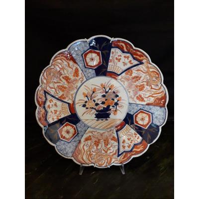 Plat Arita-Imari porcelaine 19ème s. Diam. 30,5 Cm