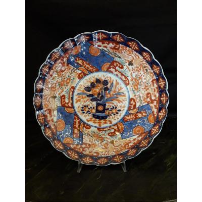 Plat Arita - porcelaine  Imari  Pér. EDO MEIJI - Diam. 31 Cm 