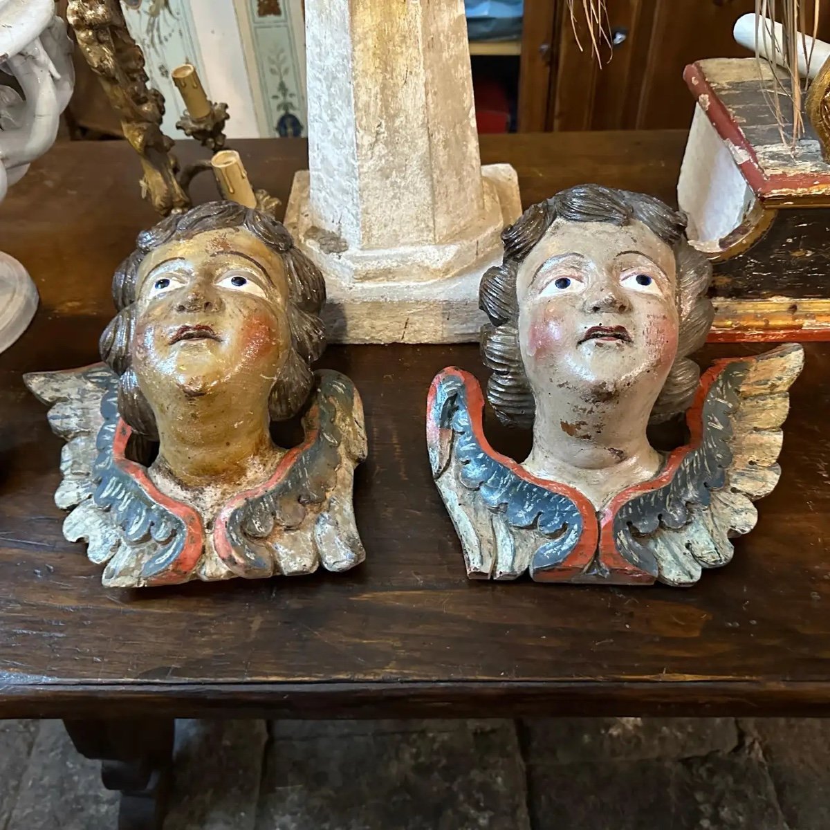 sculptures baroques en bois laqué des années 1750 représentant des têtes d'ange avec des ailes-photo-7