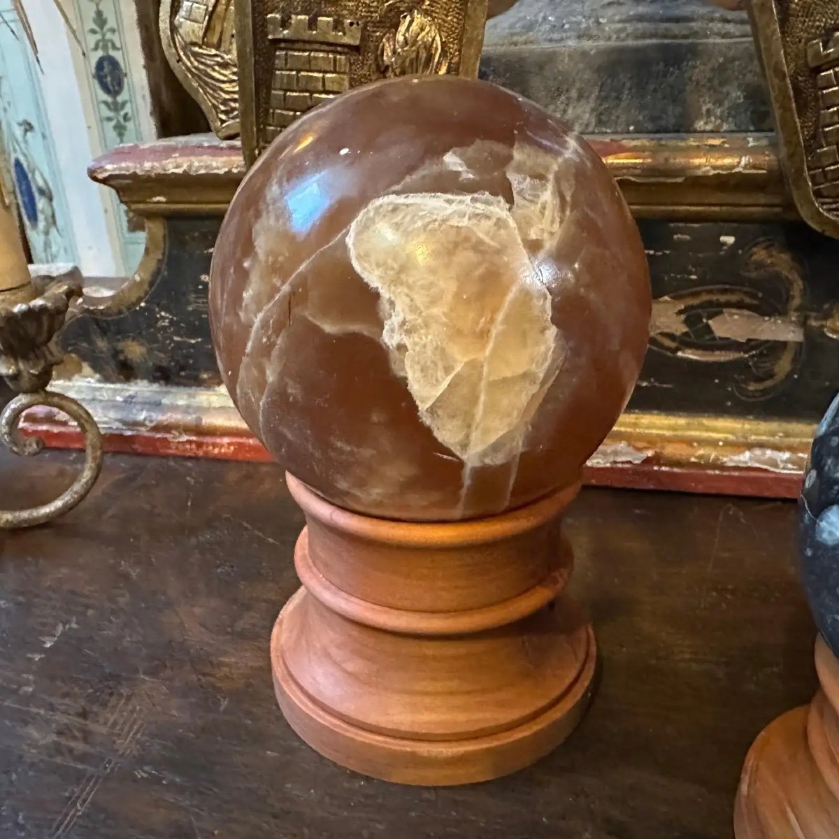 Set Of Two 1930s Art Deco Italian Marble Spheres On Cherry Wood Stand-photo-4