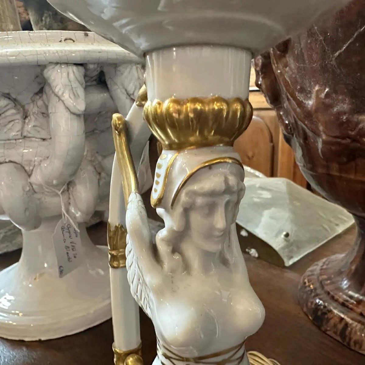 Lampe De Table Italienne Néoclassique En Porcelaine Capodimonte Blanche Et Dorée 1900-photo-5