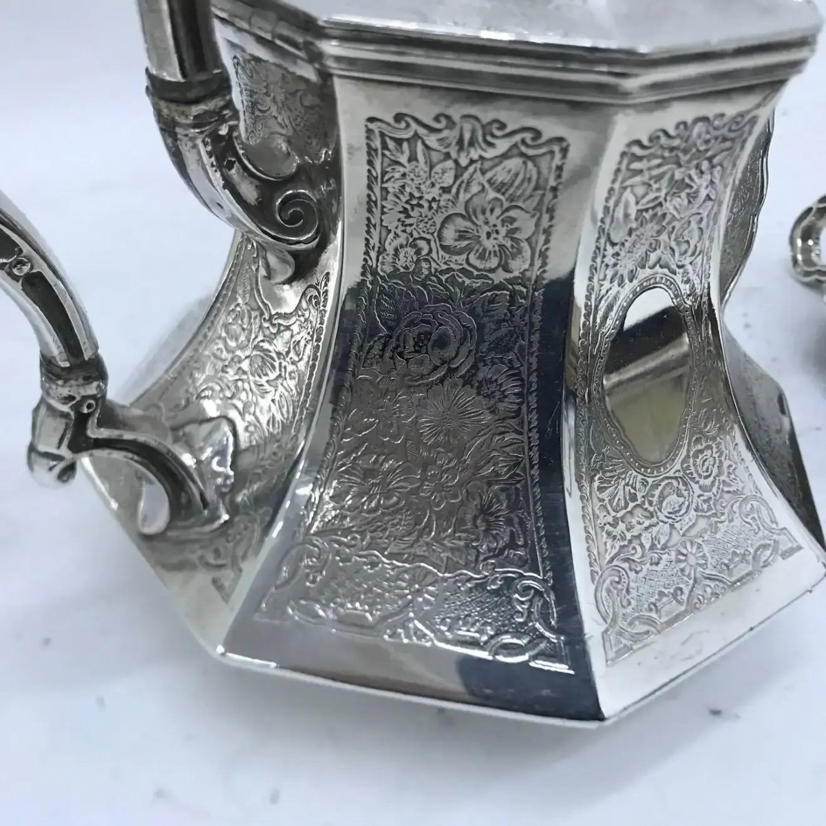 1890 Skinner & Co. Art Nouveau English Tea Service In Engraved Silver Plate - 4 Pieces-photo-2