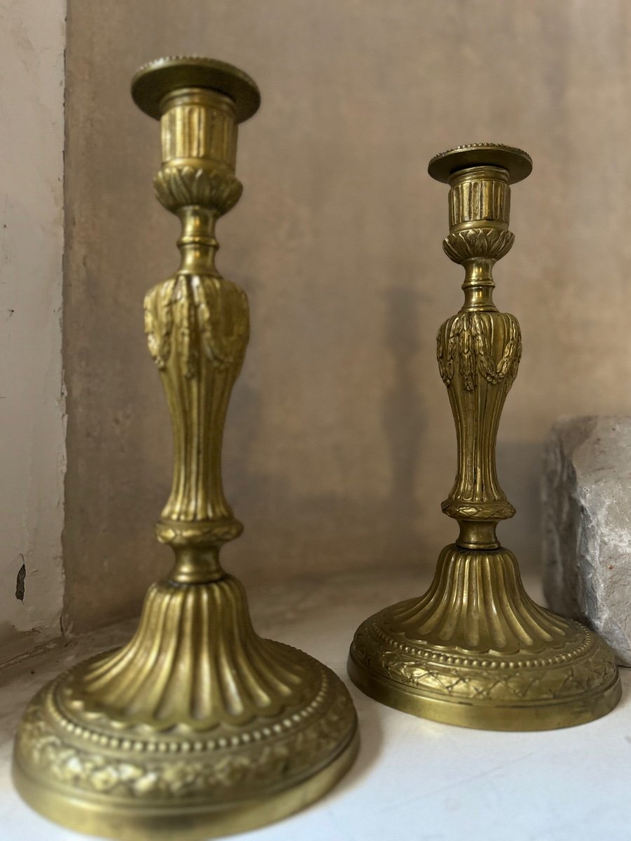 Pair Of Louis XVI Period Chiseled And Gilded Bronze Candlesticks Circa 1780-photo-3