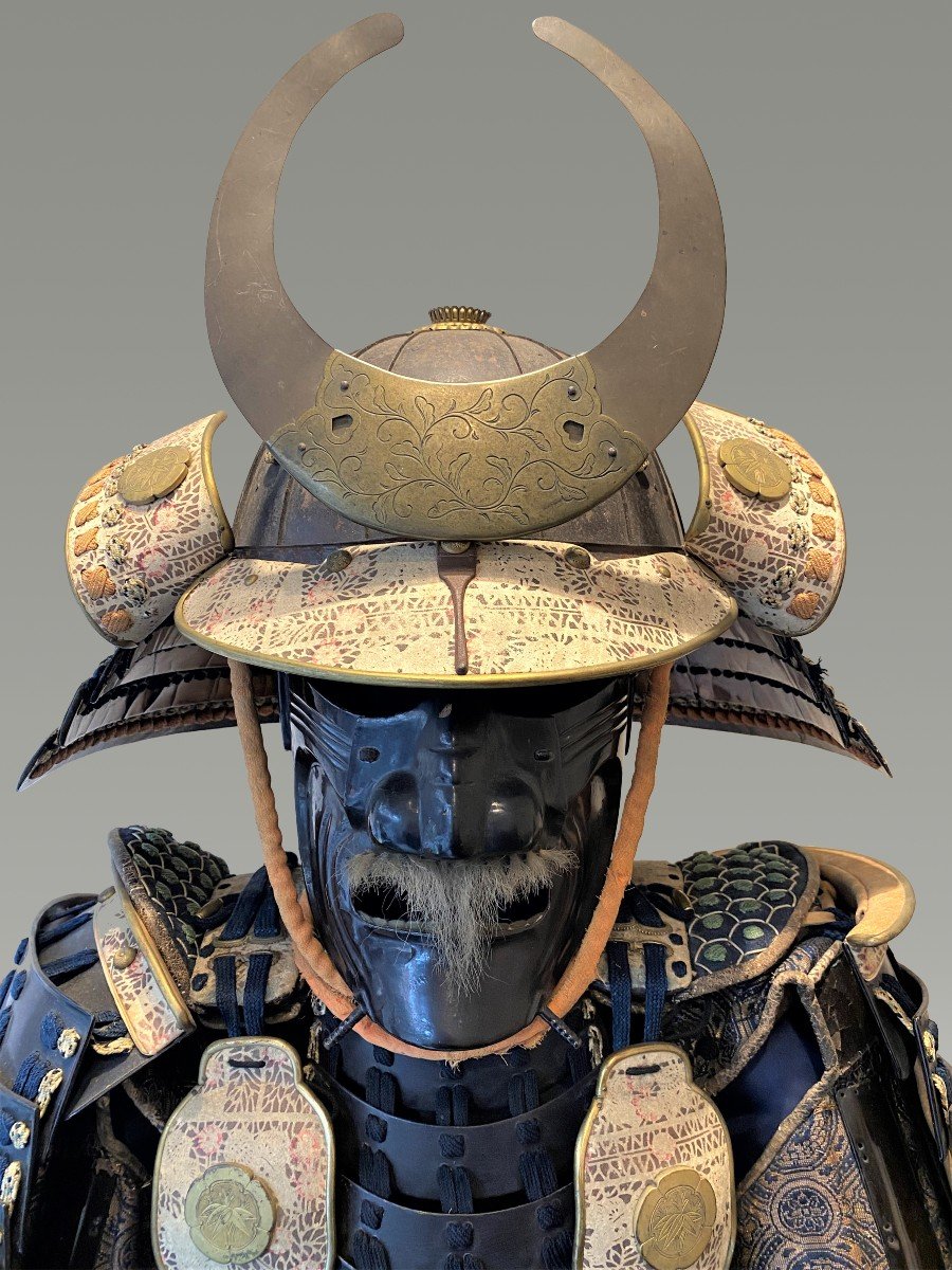 Armure De Samouraï, Mempo Laque Noir Casque En Metal Brut 16 Lamelles  Fin XVIII Eme-photo-2